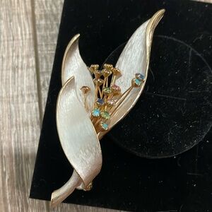 Kramer Flower brooch